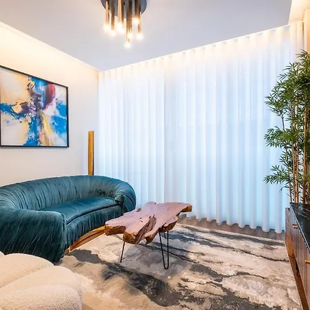 Lux Center Ex * 푼샬