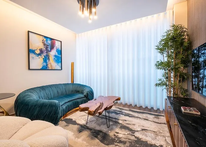 Lux Center Ex * フンシャル