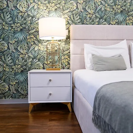 Lux Center Ex Apartament *